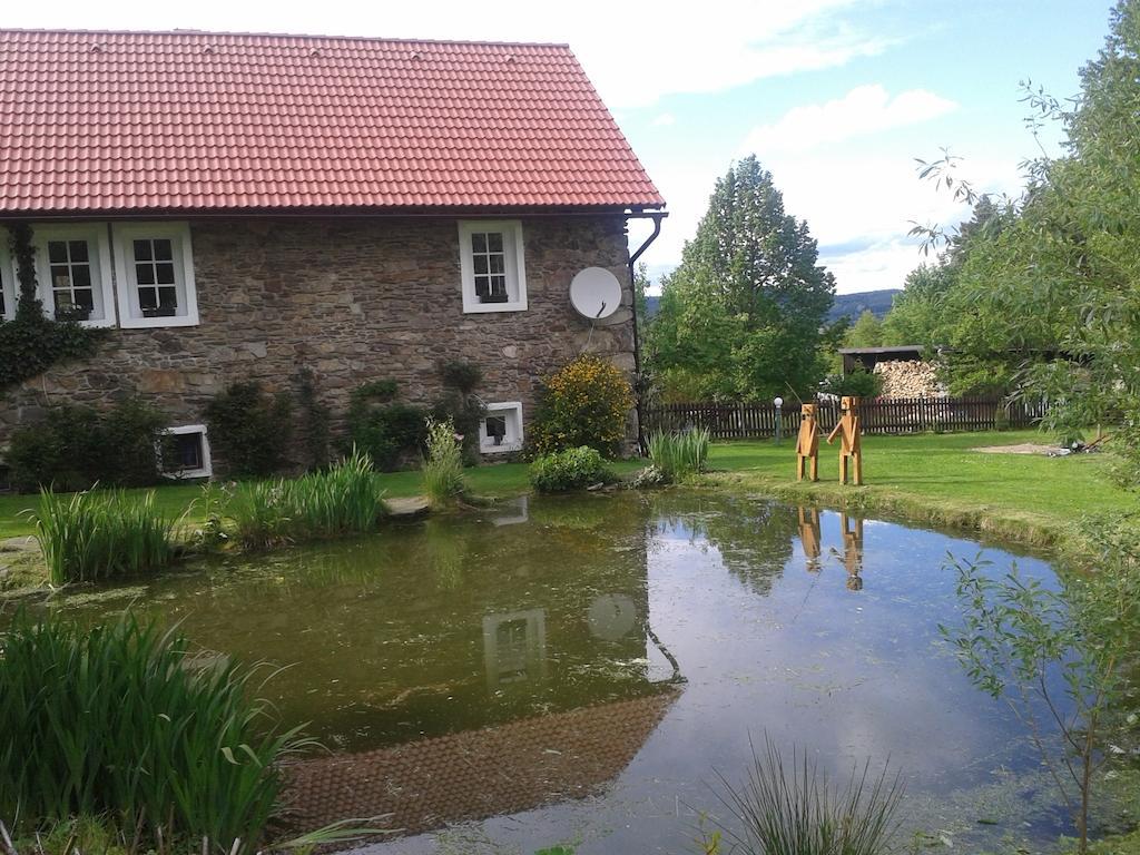 Apartman Dvorecna Loučovice Dış mekan fotoğraf