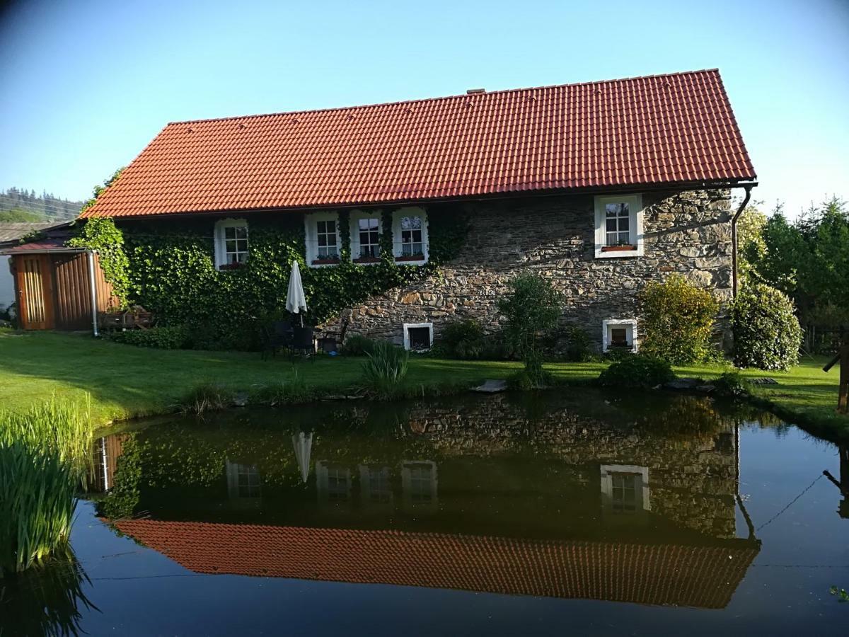 Apartman Dvorecna Loučovice Dış mekan fotoğraf